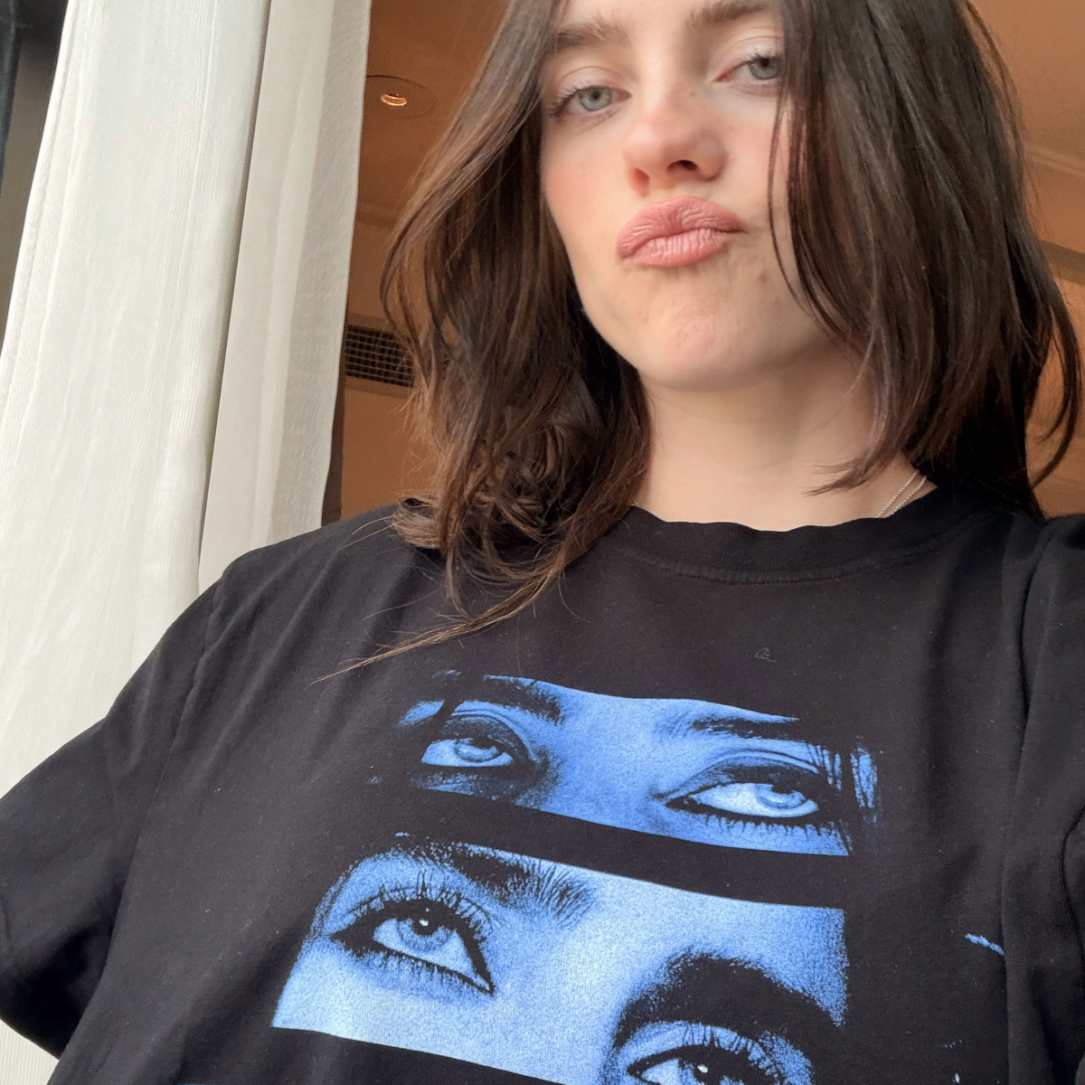 Billie Eyes Live in 3D T-Shirt